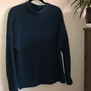 ❄️max studio sweater